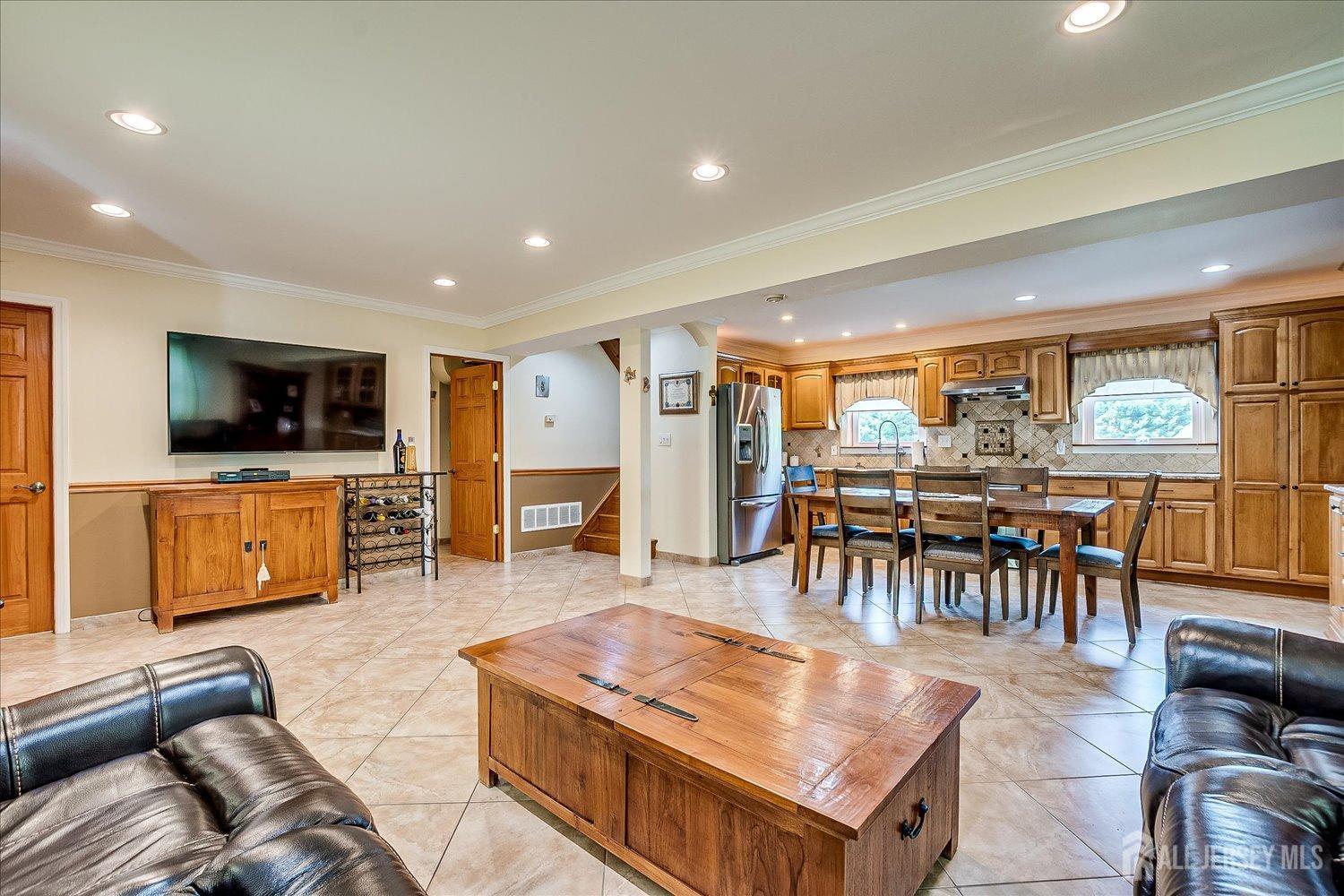 807 New Dover Road, Edison, New Jersey image 30