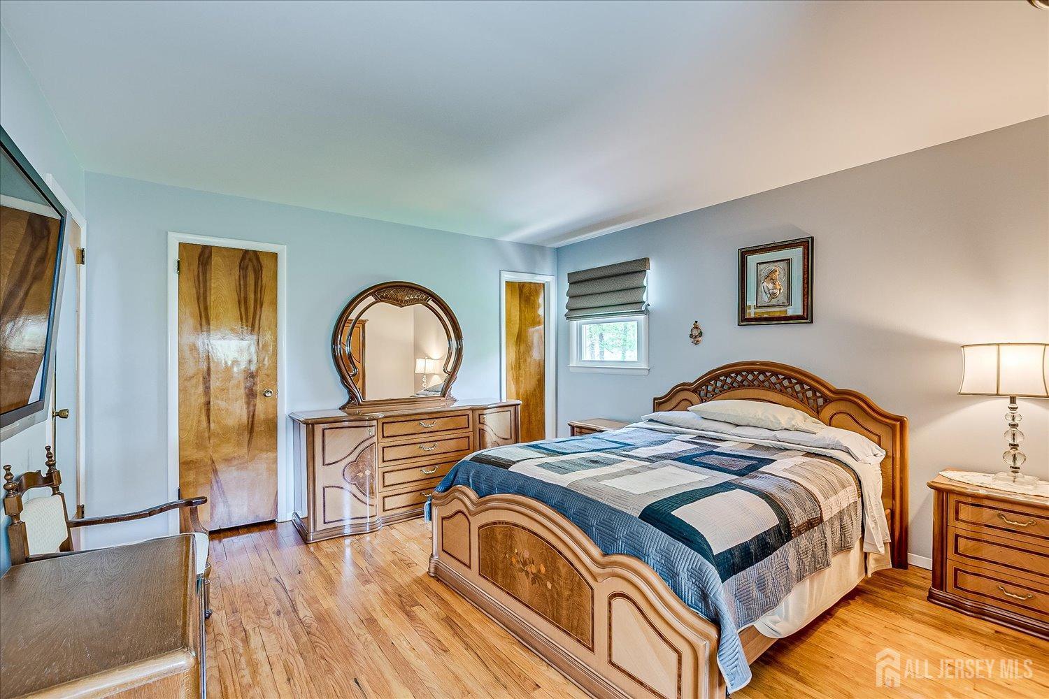 807 New Dover Road, Edison, New Jersey image 20