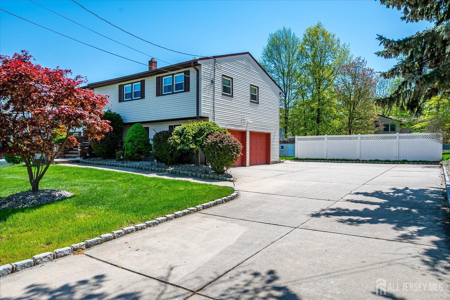 807 New Dover Road, Edison, New Jersey image 1