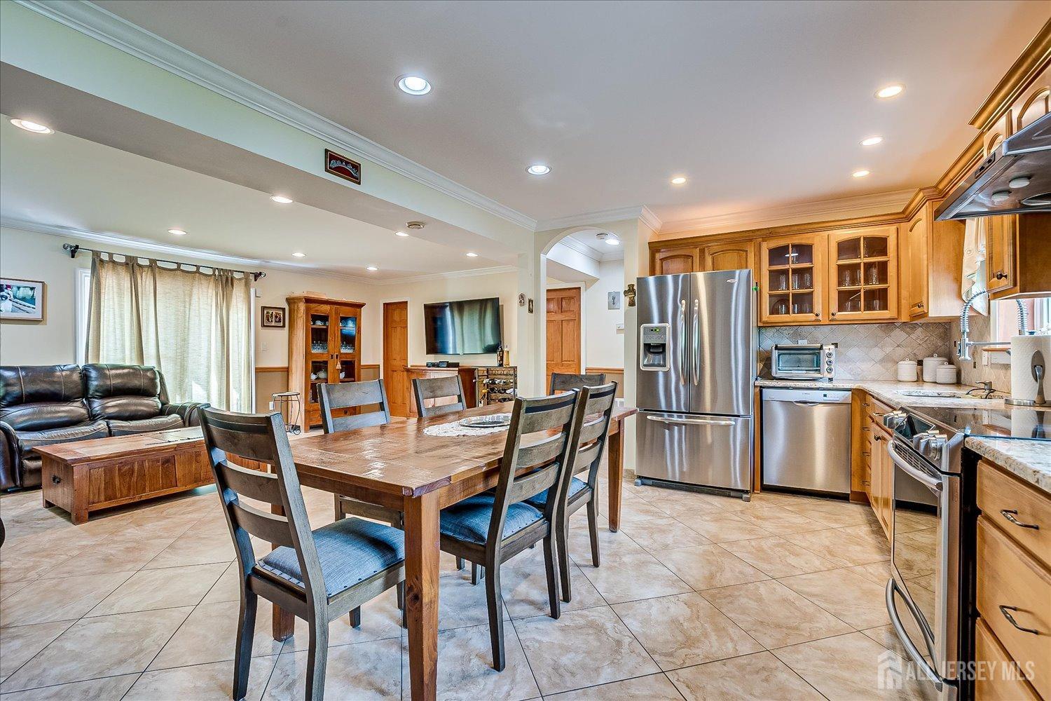 807 New Dover Road, Edison, New Jersey image 33