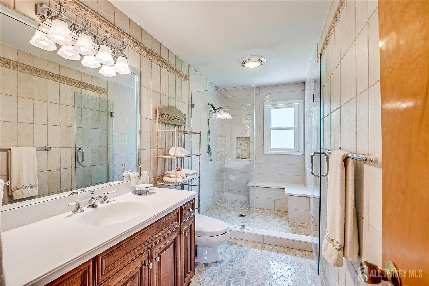 807 New Dover Road, Edison, New Jersey image 27