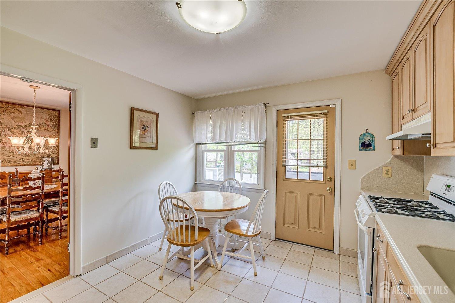 807 New Dover Road, Edison, New Jersey image 16
