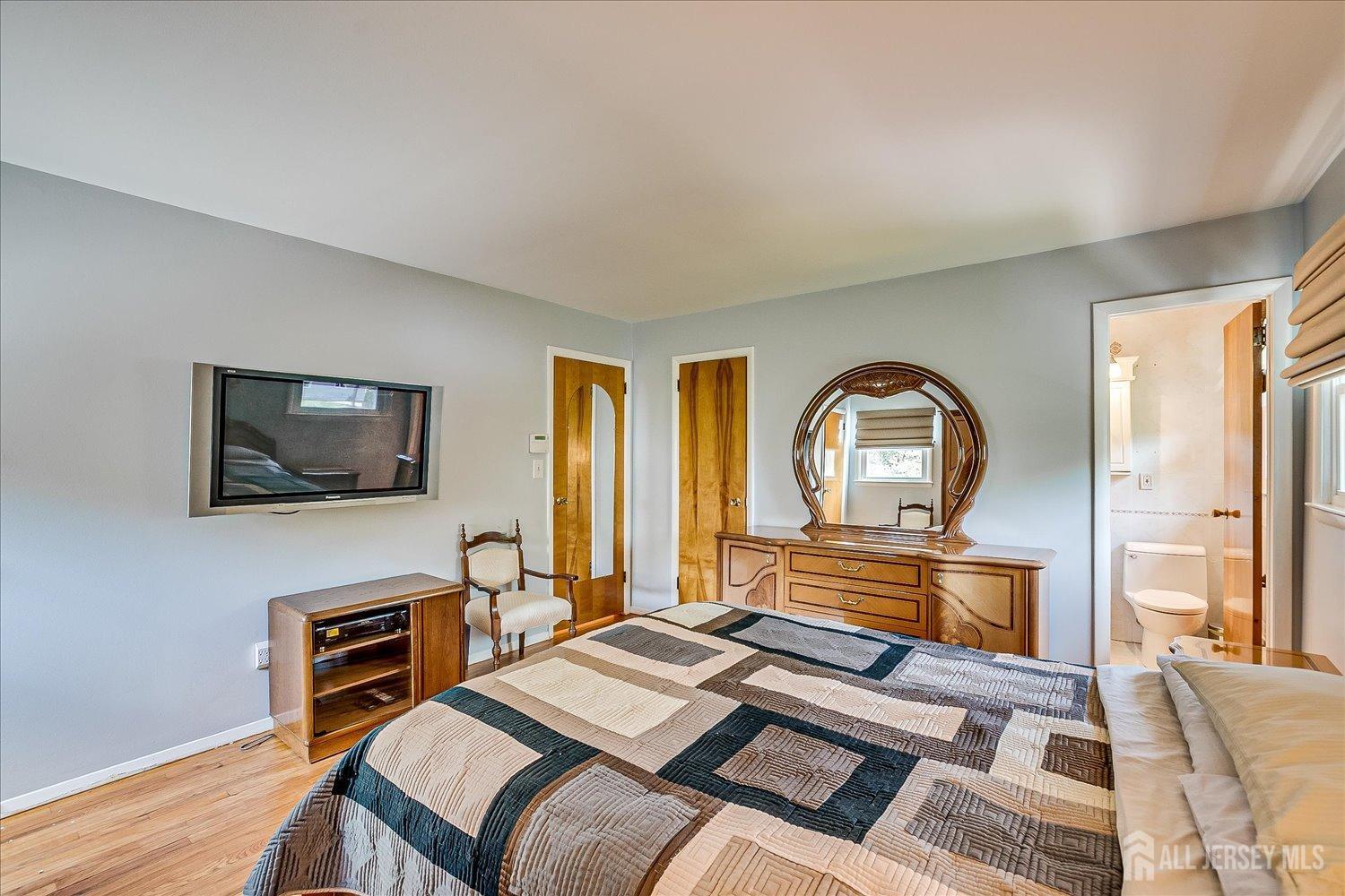 807 New Dover Road, Edison, New Jersey image 21