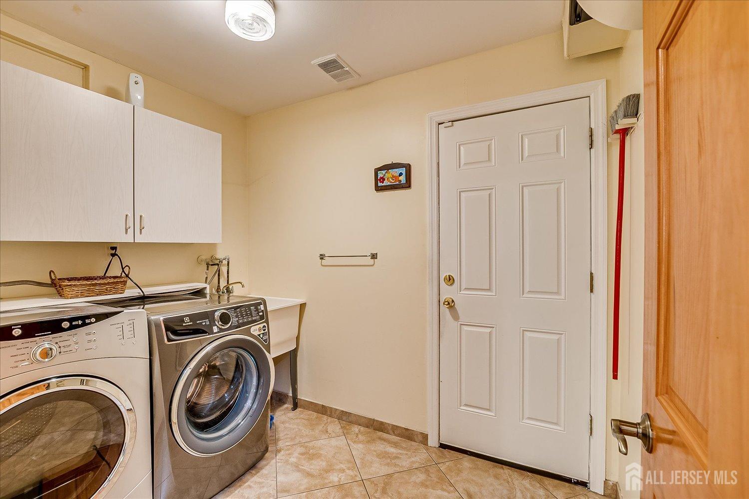 807 New Dover Road, Edison, New Jersey image 36