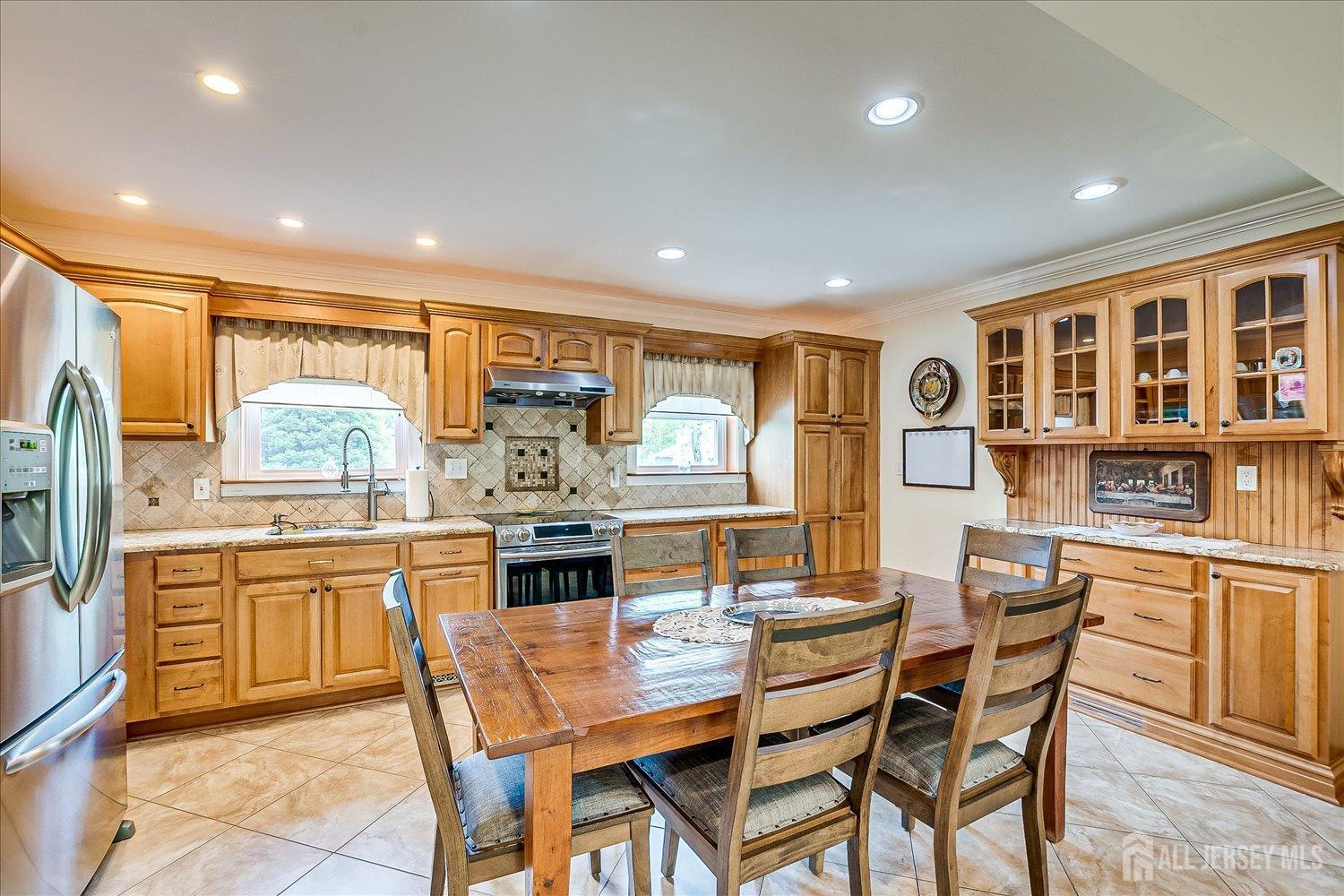 807 New Dover Road, Edison, New Jersey image 32