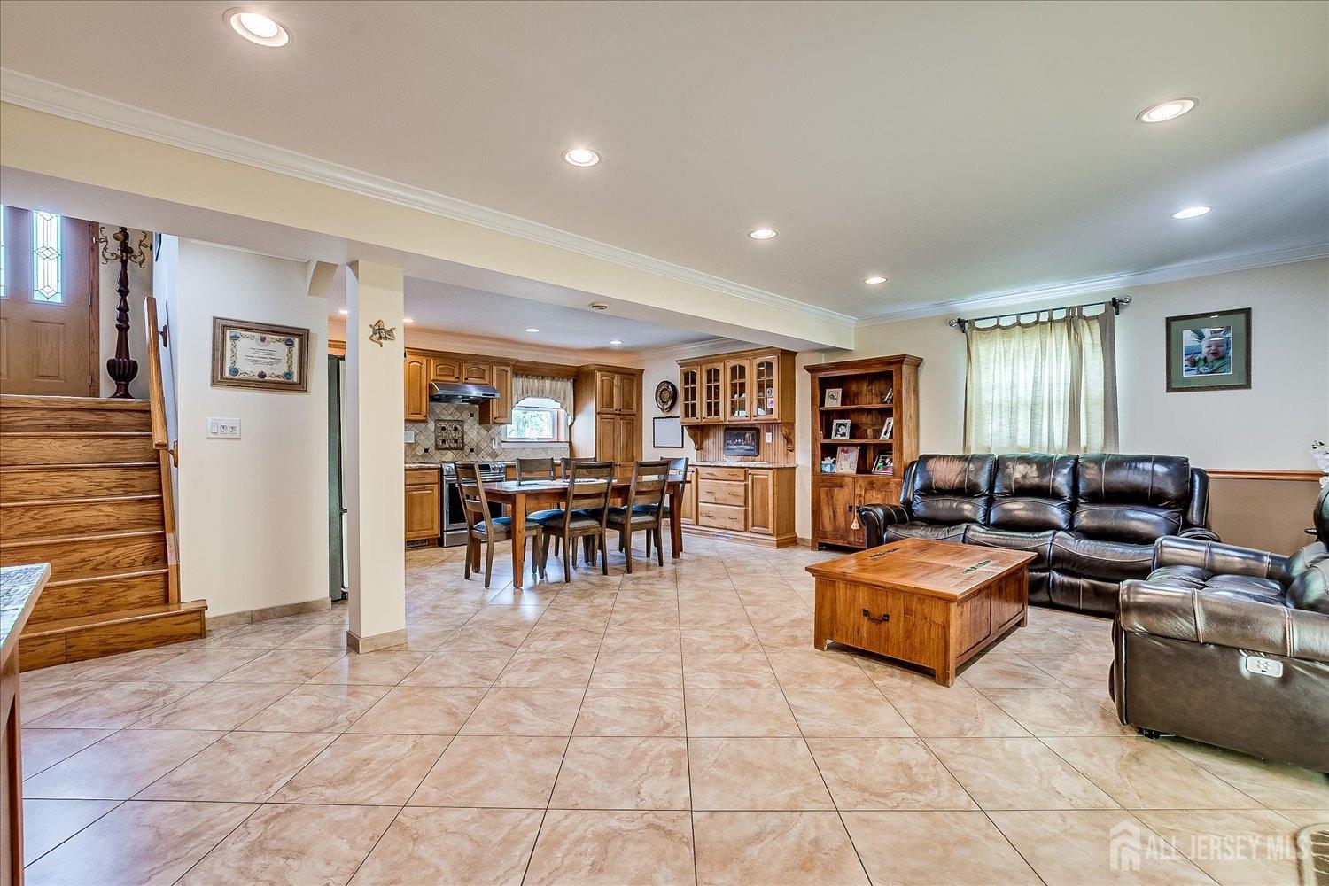 807 New Dover Road, Edison, New Jersey image 29