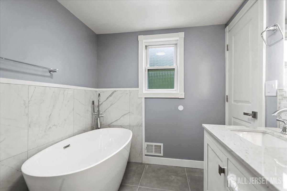 320 Texas Road, Old Bridge, New Jersey image 8
