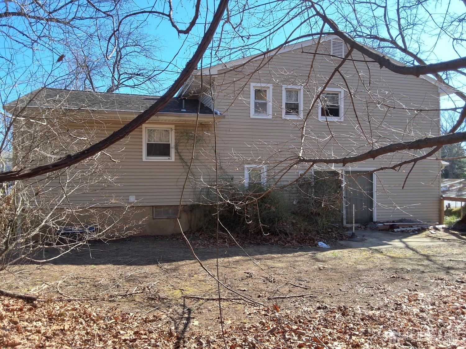 41 Oakwood Drive, Sayreville, New Jersey image 3