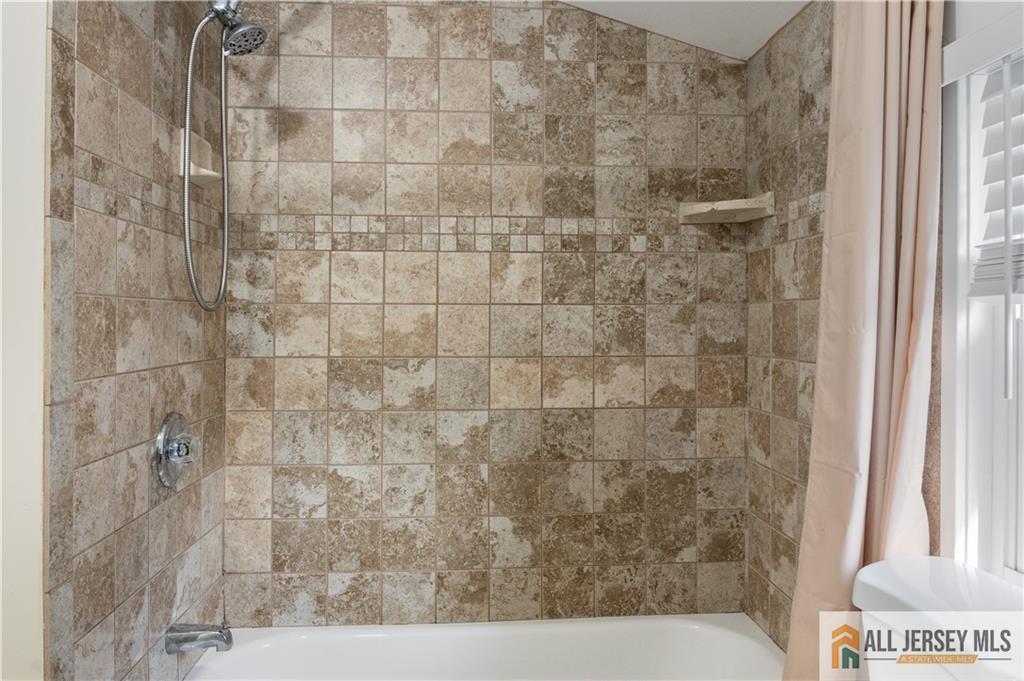 16 Lafayette Avenue, Edison, New Jersey image 35