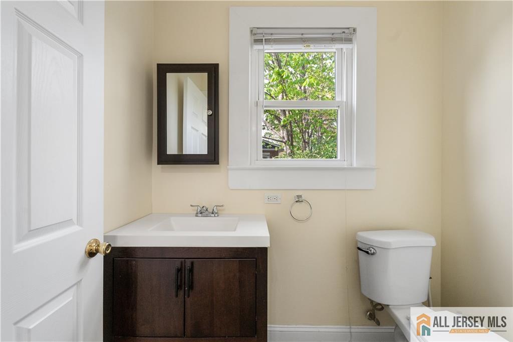 16 Lafayette Avenue, Edison, New Jersey image 21