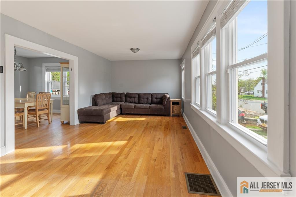 16 Lafayette Avenue, Edison, New Jersey image 7