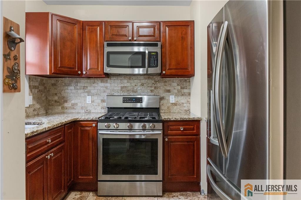16 Lafayette Avenue, Edison, New Jersey image 15