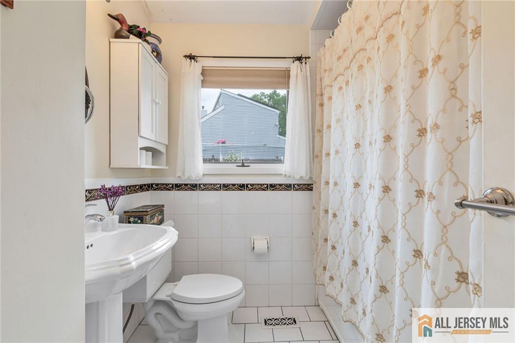 27 Atlanta Avenue, Piscataway, New Jersey image 17