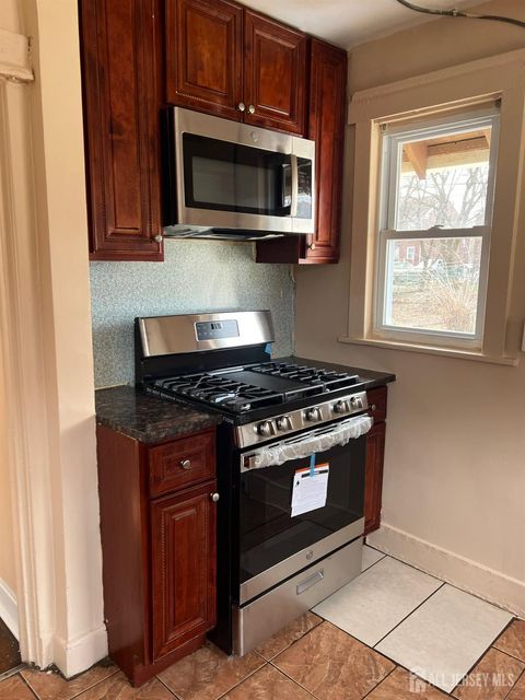 Homes For Sale - 182 Fulton Street<br/> New Brunswick, NJ 08901