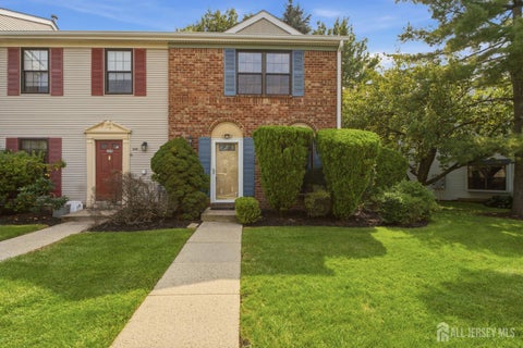 Condo For Sale - 360 Bromley Place<br/> Middlesex County, East Brunswick, NJ 08816