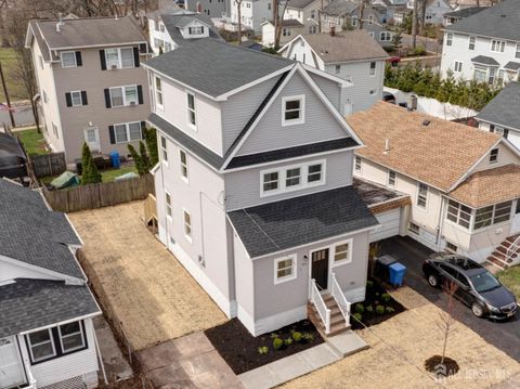 Homes For Sale - 211 University Avenue<br/> Middlesex County, Metuchen, NJ 08840