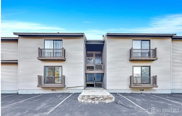 905 SPRUCE HILLS DR, GLEN GARDNER, NJ 08826 - Image 0c570c94bfcd193daa3fa97b905cf114/4229123634