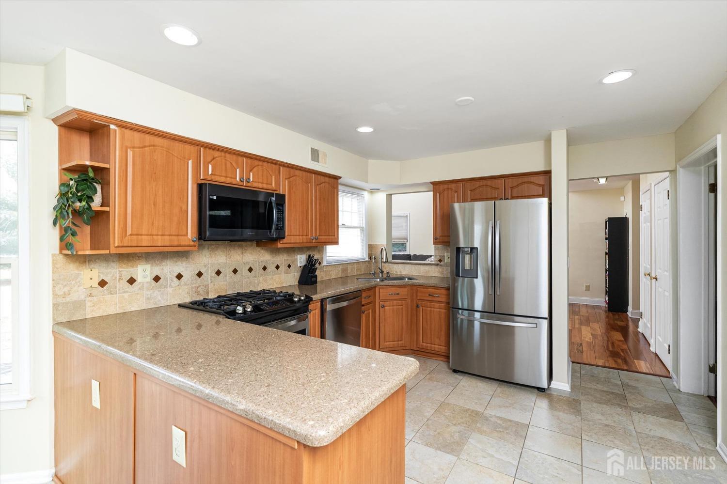 6 Kinglet Drive, Plainsboro, New Jersey image 12