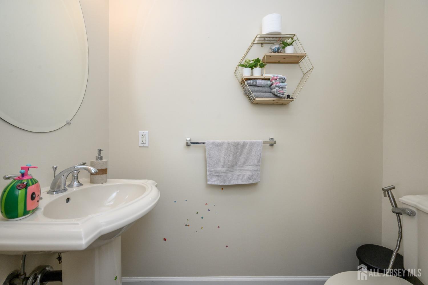 112 Woodlake Drive, Sayreville, New Jersey image 7