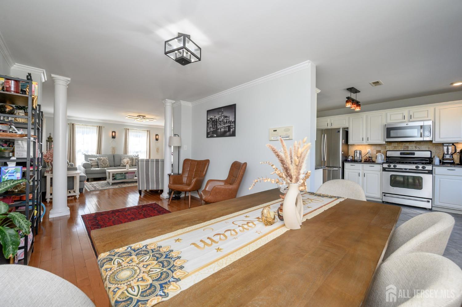 112 Woodlake Drive, Sayreville, New Jersey image 13