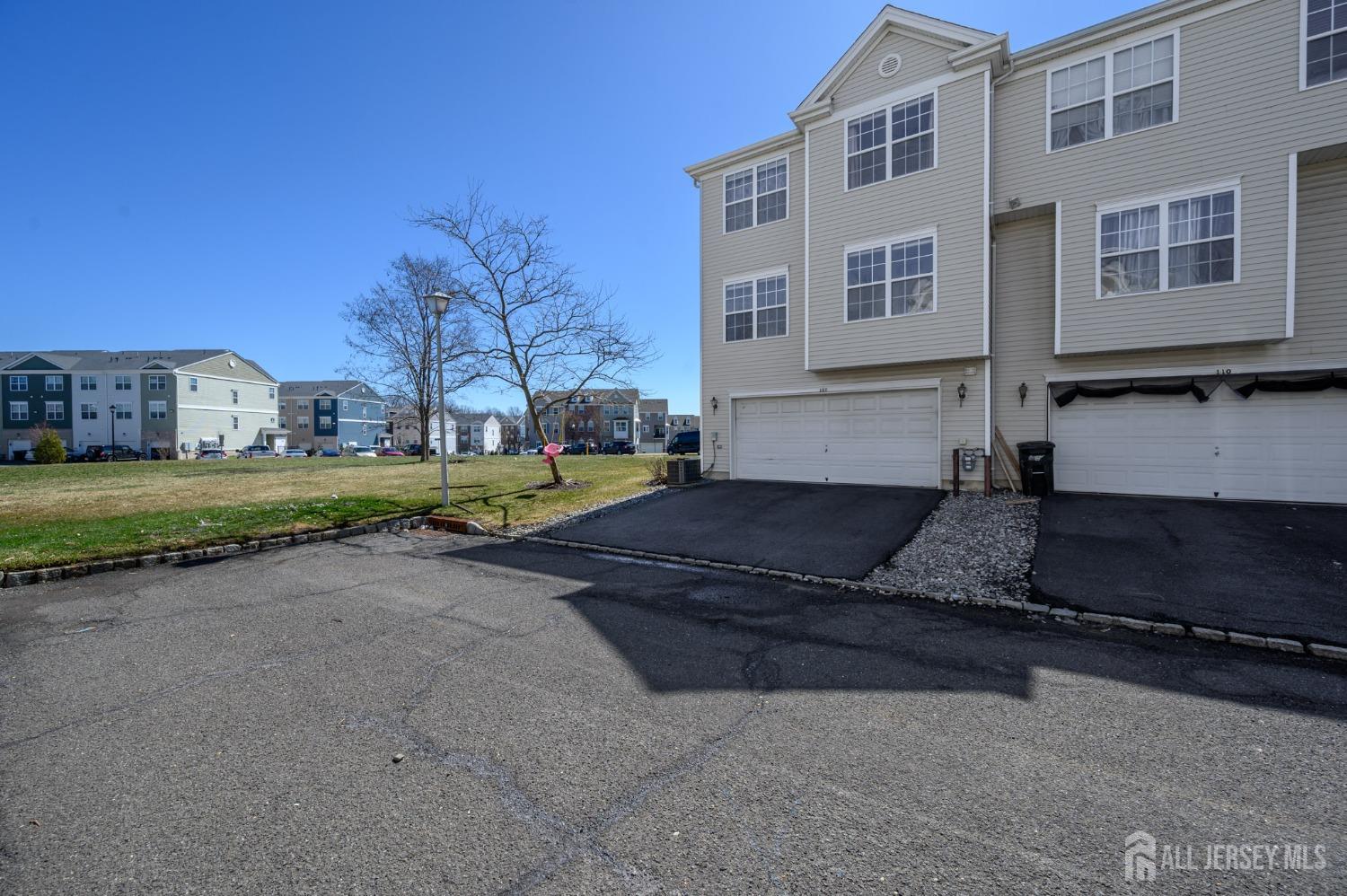 112 Woodlake Drive, Sayreville, New Jersey image 33