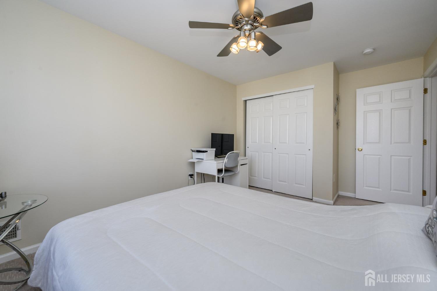 112 Woodlake Drive, Sayreville, New Jersey image 30