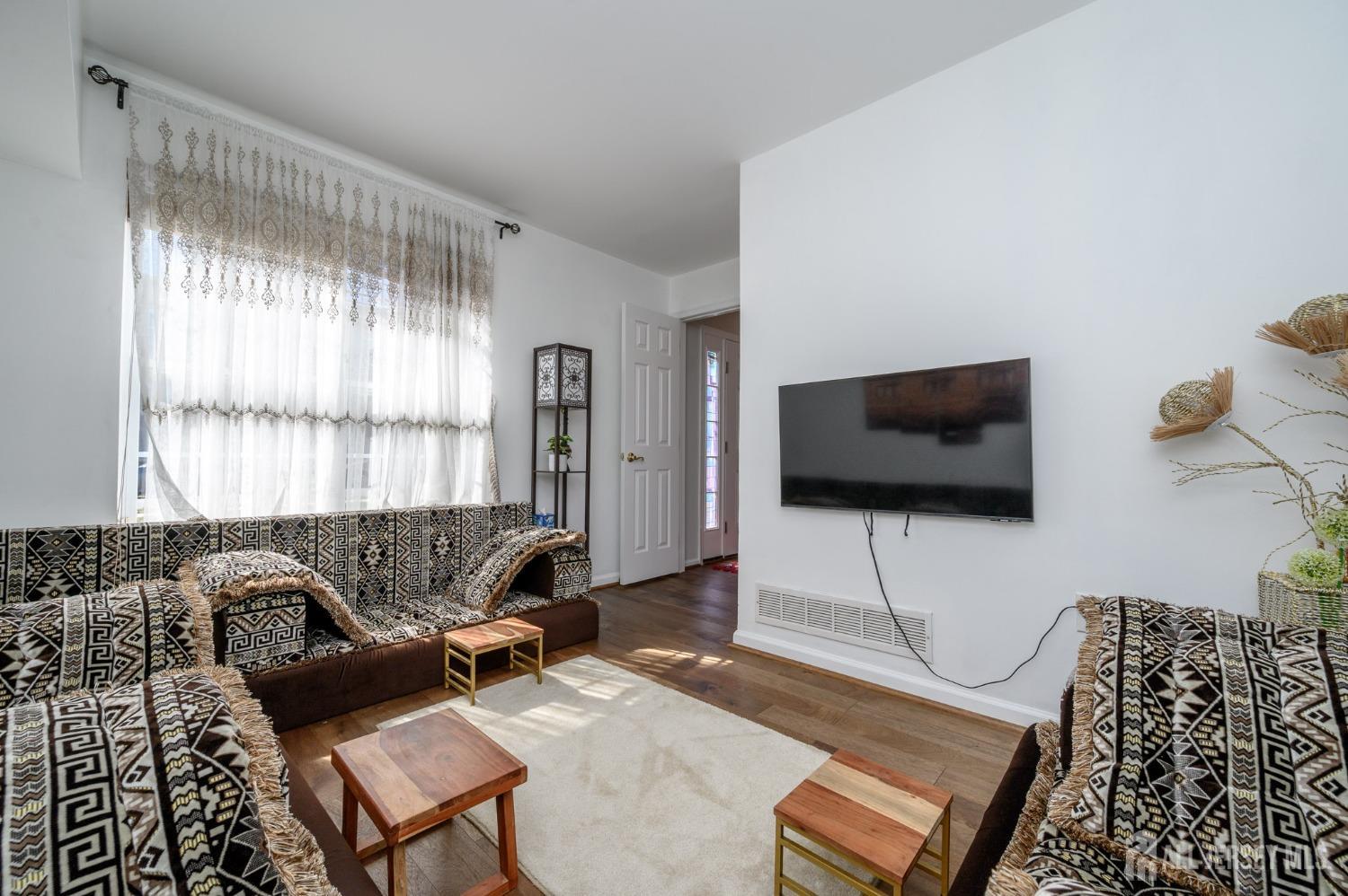 112 Woodlake Drive, Sayreville, New Jersey image 6