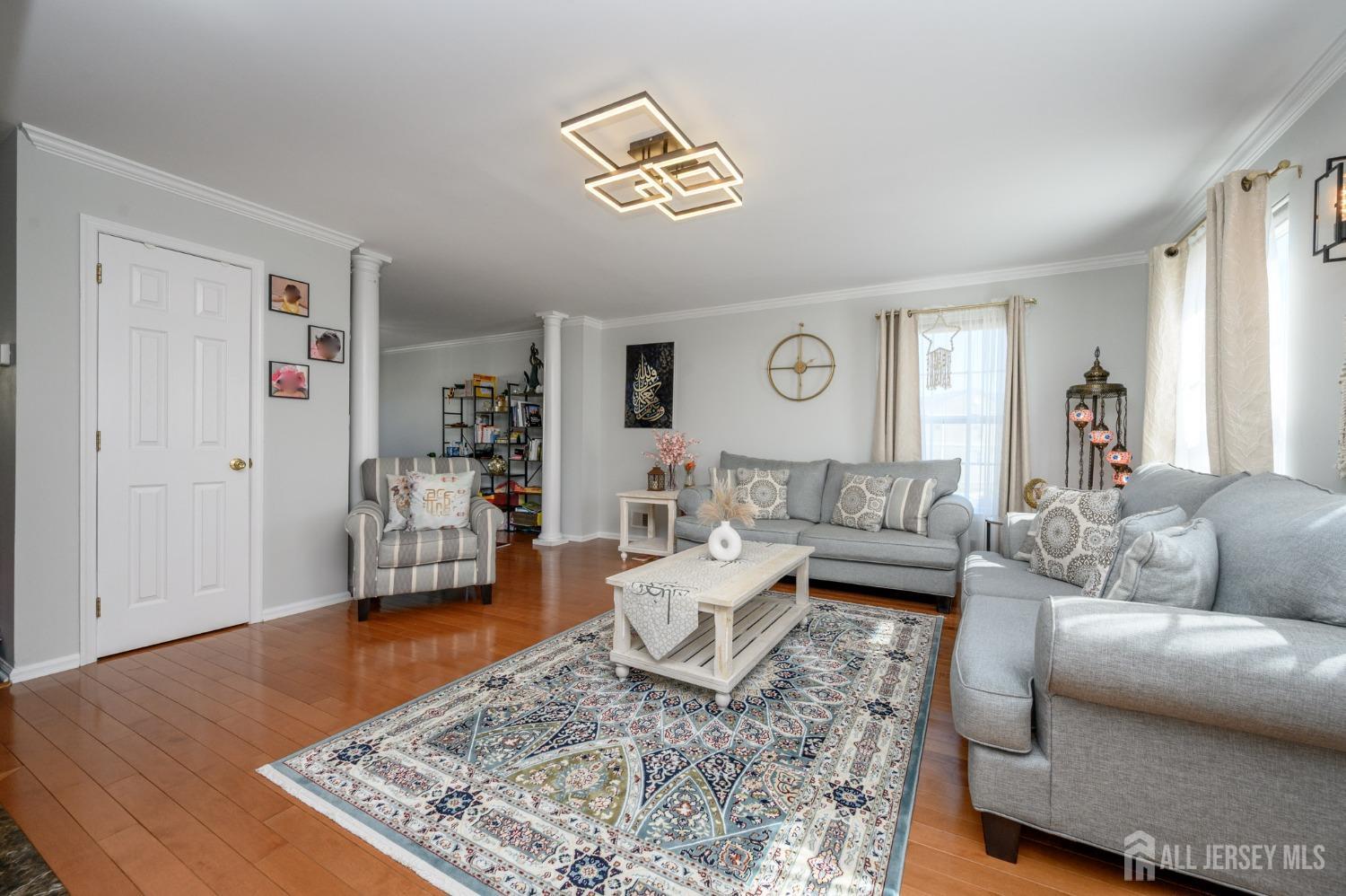112 Woodlake Drive, Sayreville, New Jersey image 10