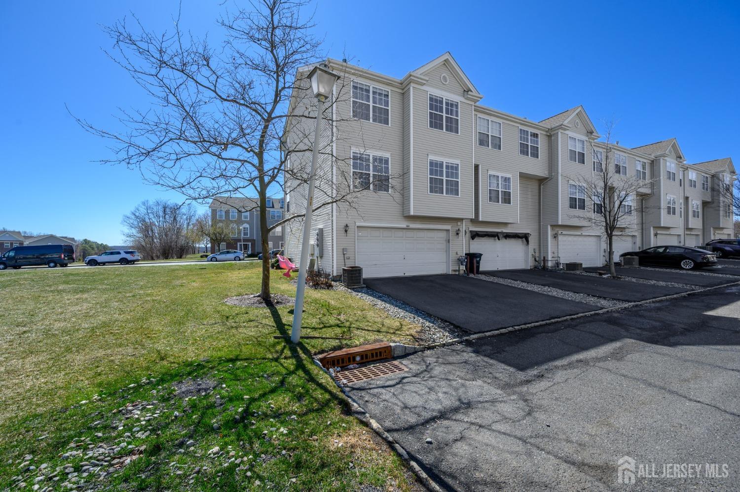 112 Woodlake Drive, Sayreville, New Jersey image 34