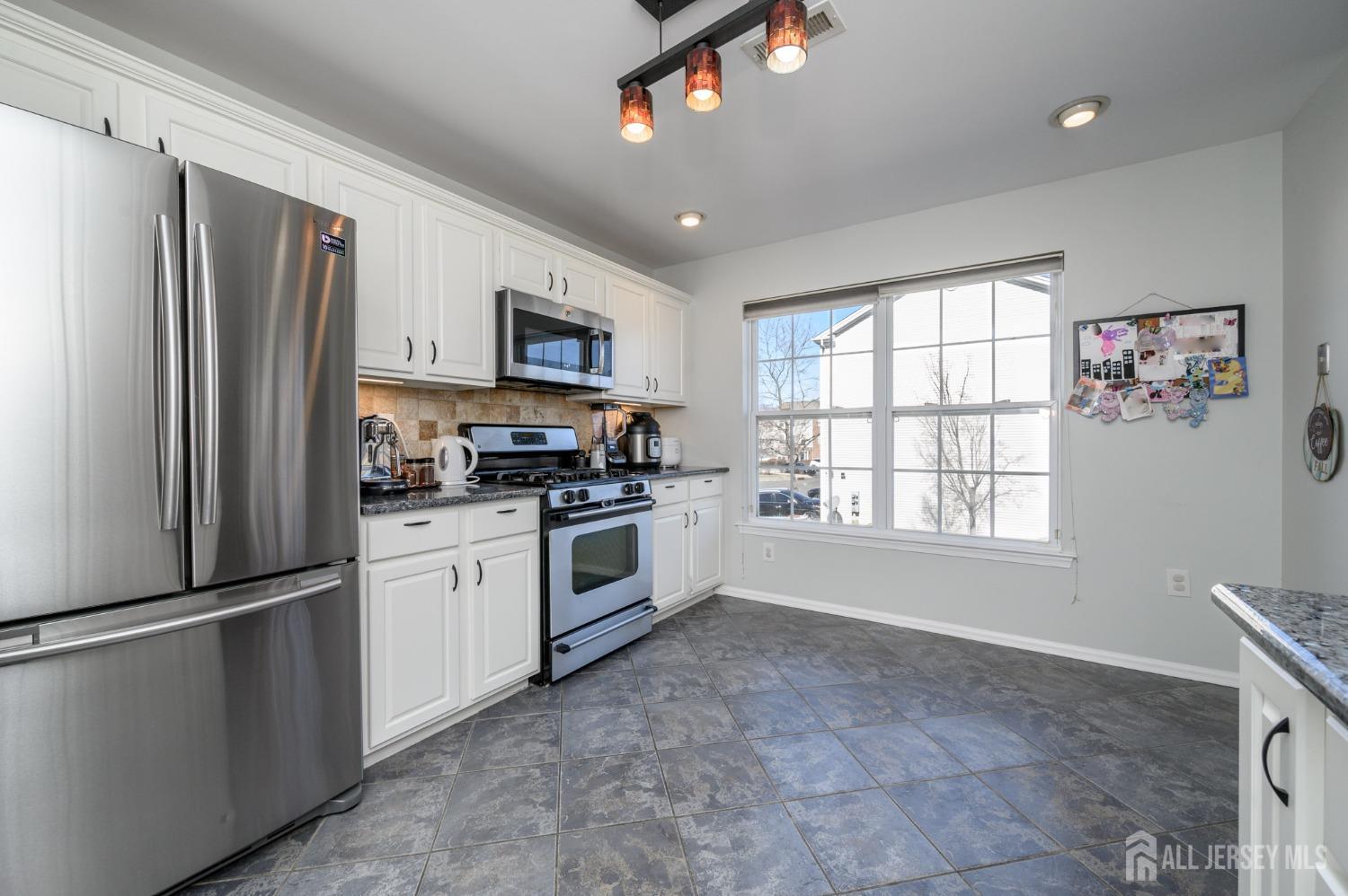112 Woodlake Drive, Sayreville, New Jersey image 19
