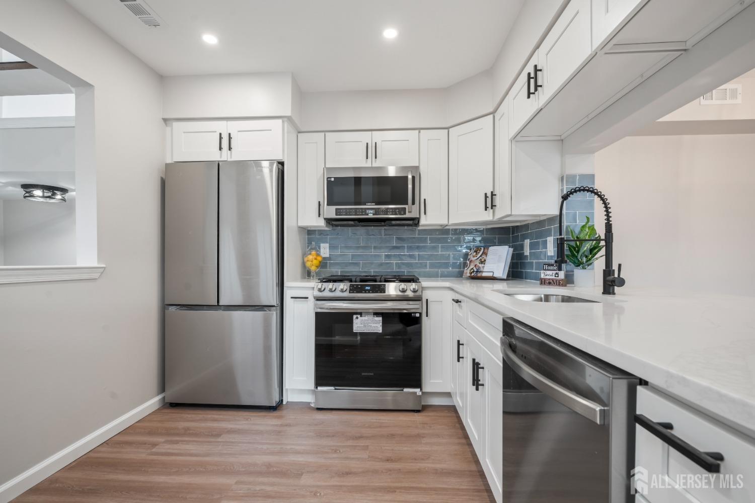 2305 Commons At Kingswood Drive, East Brunswick, New Jersey image 12