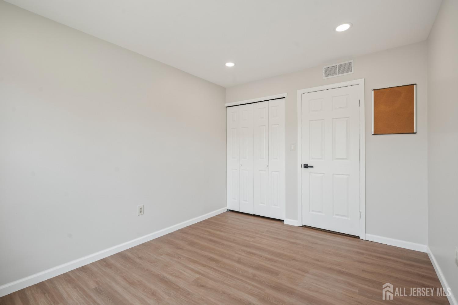 2305 Commons At Kingswood Drive, East Brunswick, New Jersey image 21
