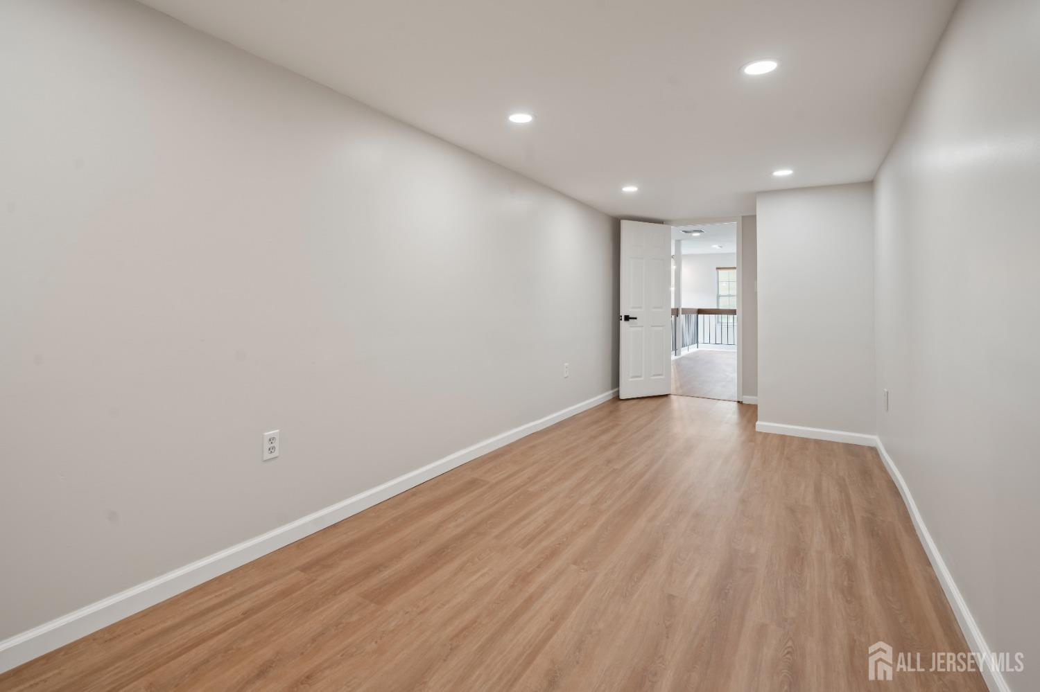 2305 Commons At Kingswood Drive, East Brunswick, New Jersey image 28