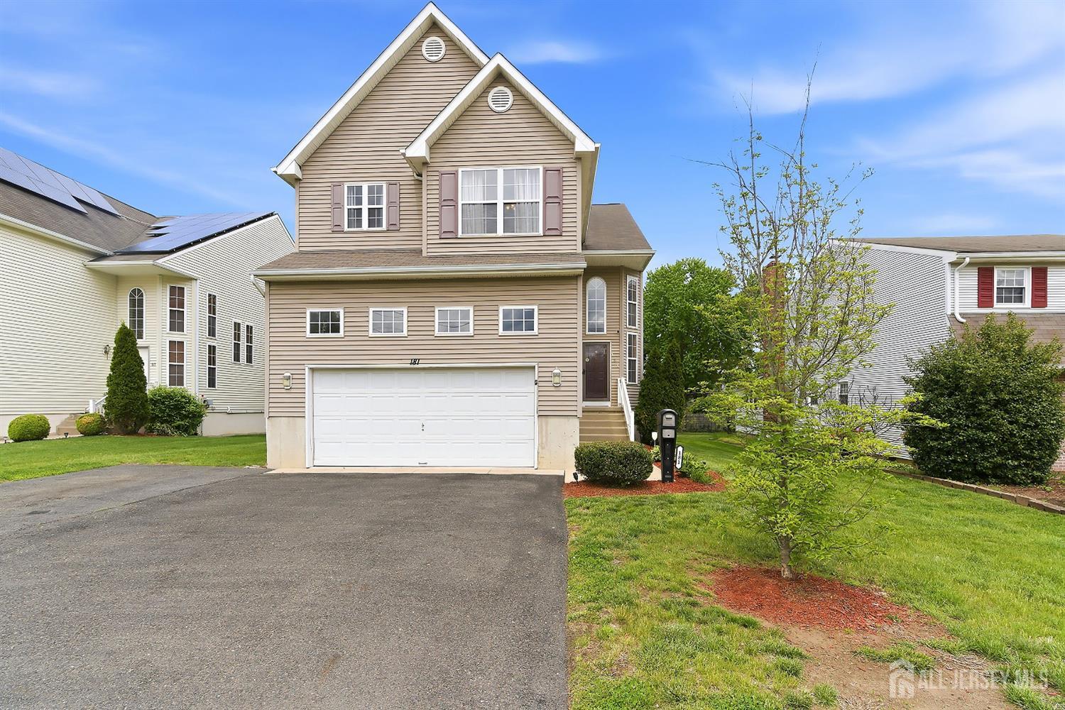 Photo 1 of 20 — 181 Glenwood Avenue, Burlington Twp, NJ 08016