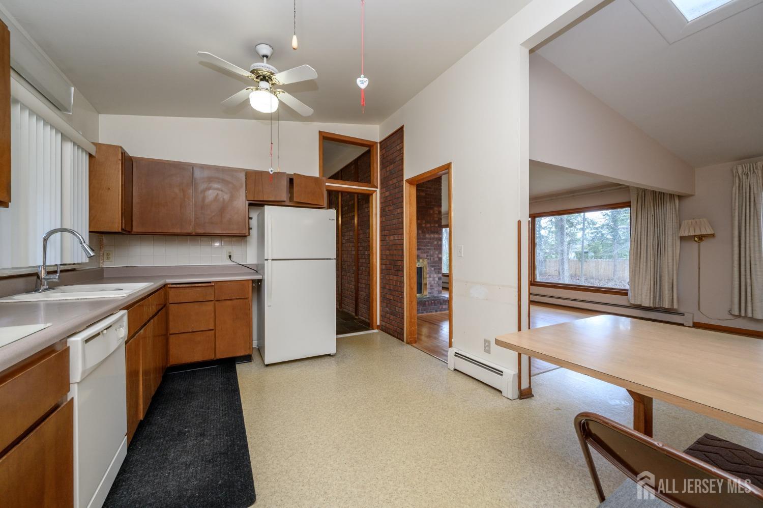 38 Heather Lane, Colonia, New Jersey image 13