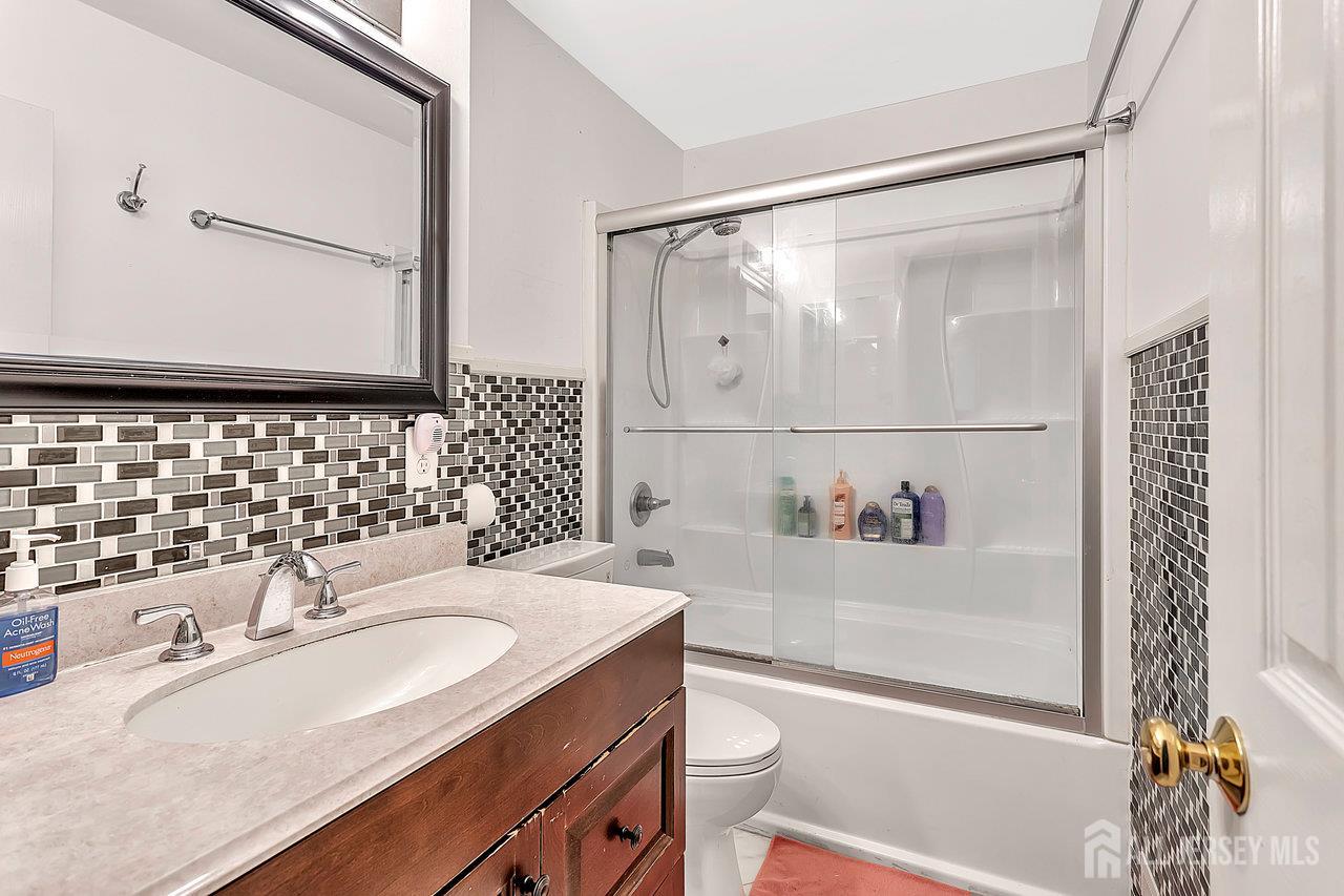 65 Curtis Avenue, Piscataway, New Jersey image 14