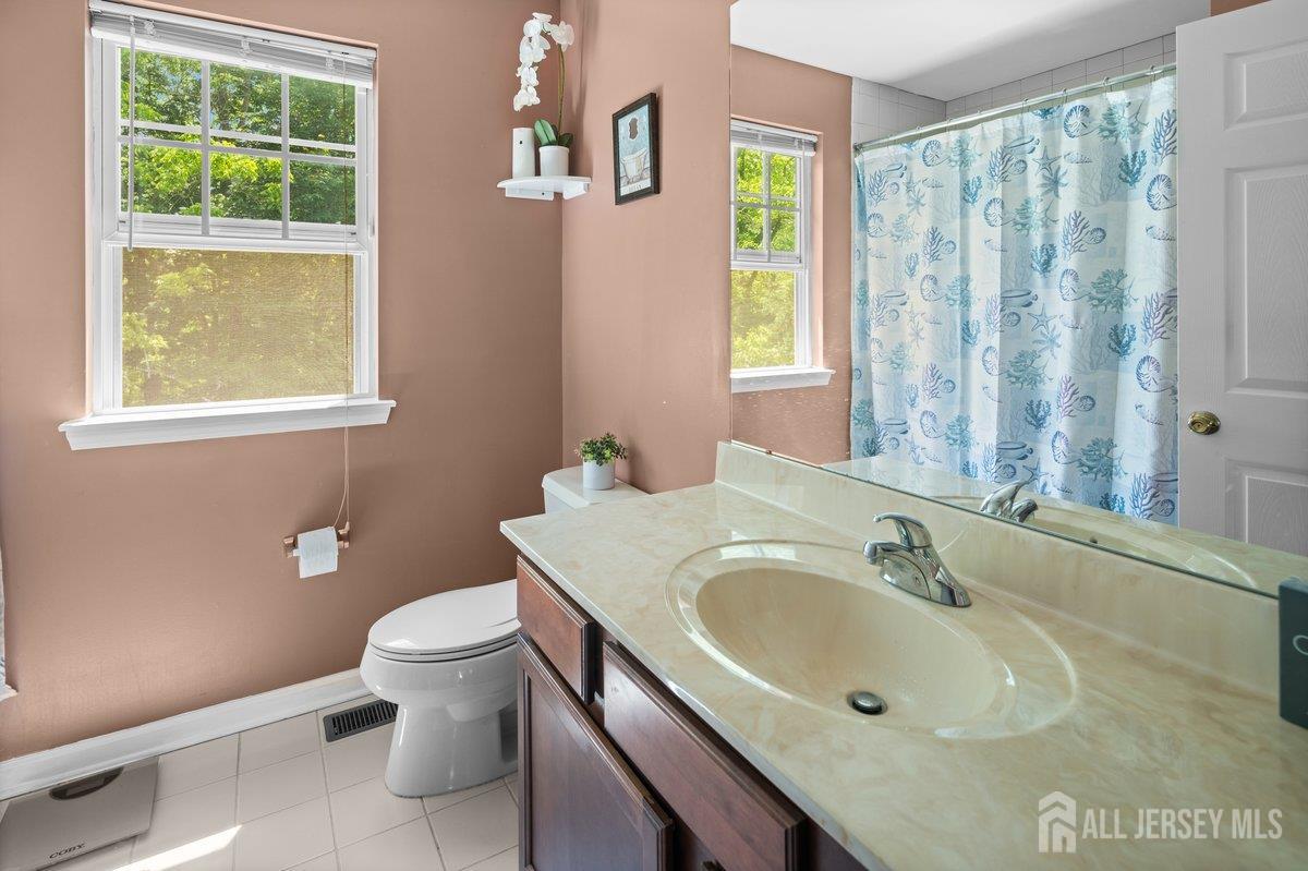 15 Homestead Drive, Burlington, New Jersey image 12