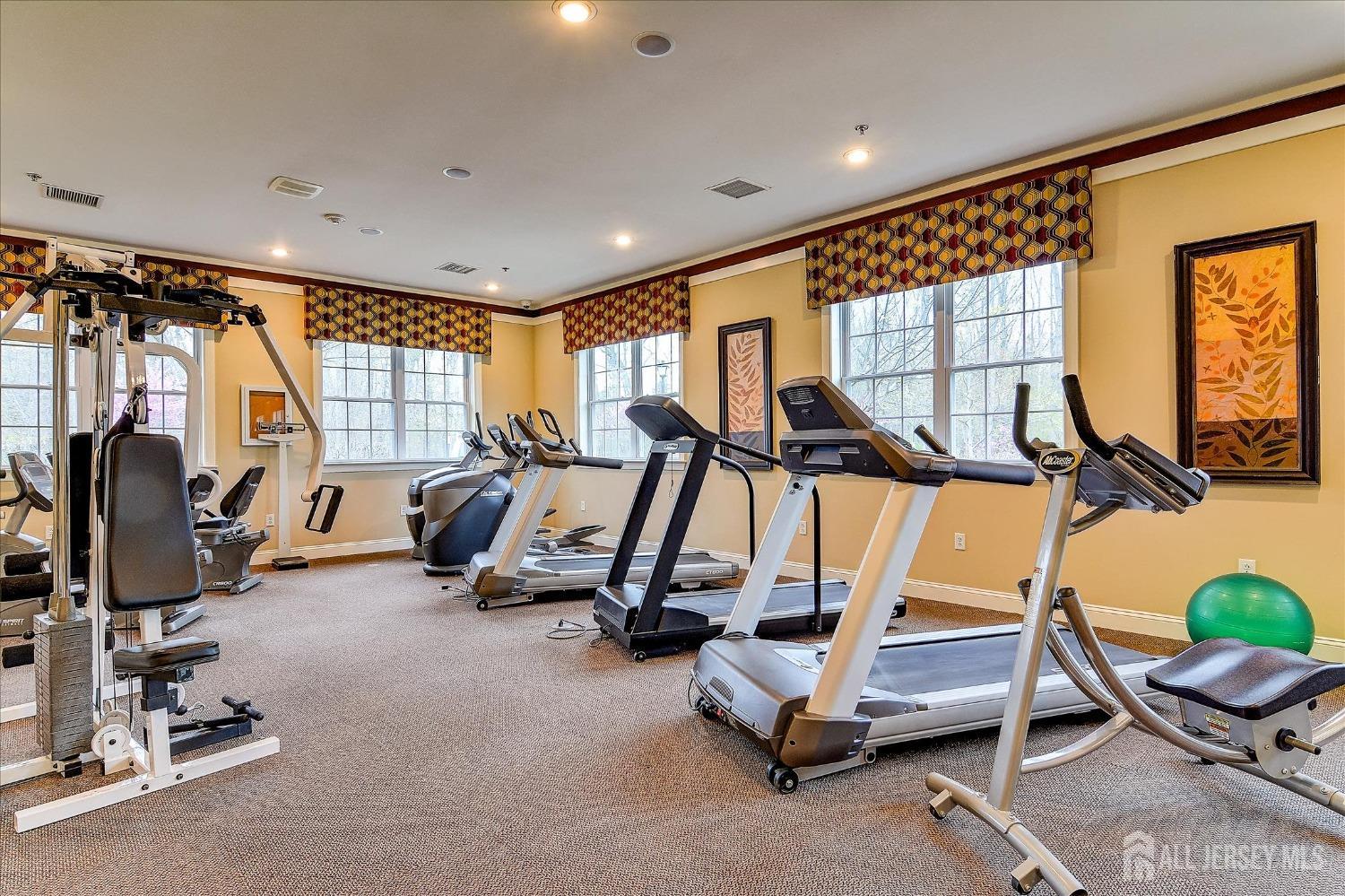 10318 Falston Circle, Old Bridge, New Jersey image 28