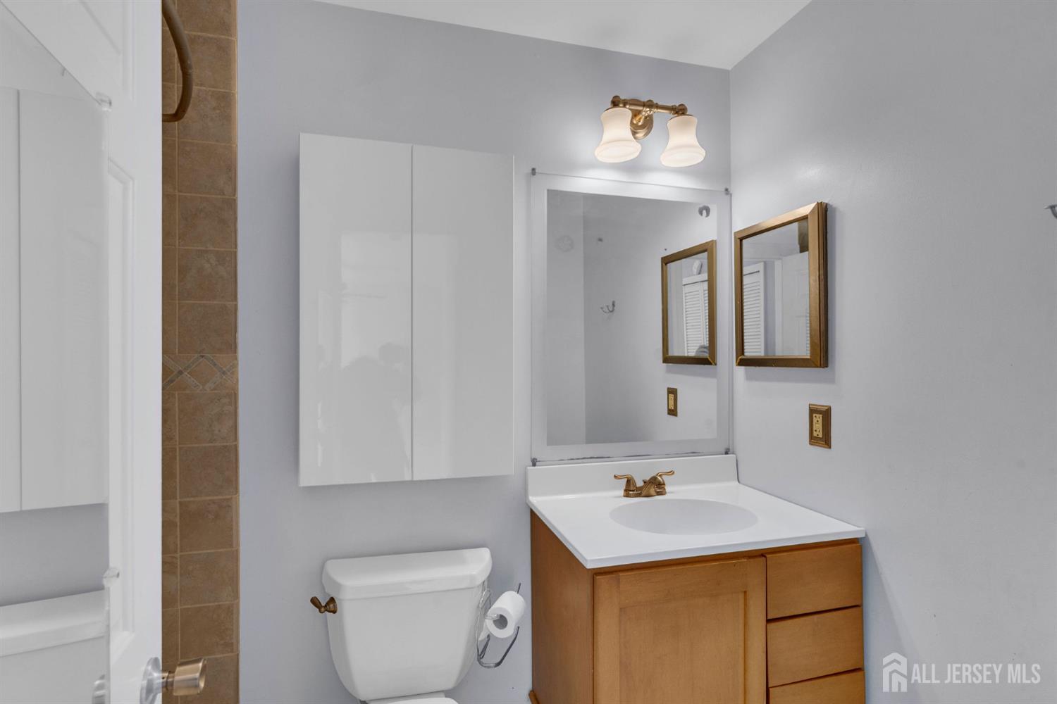 South Brunswick, New Jersey 08852, United States, 2 Bedrooms Bedrooms, ,2 BathroomsBathrooms,Residential,Active,205463