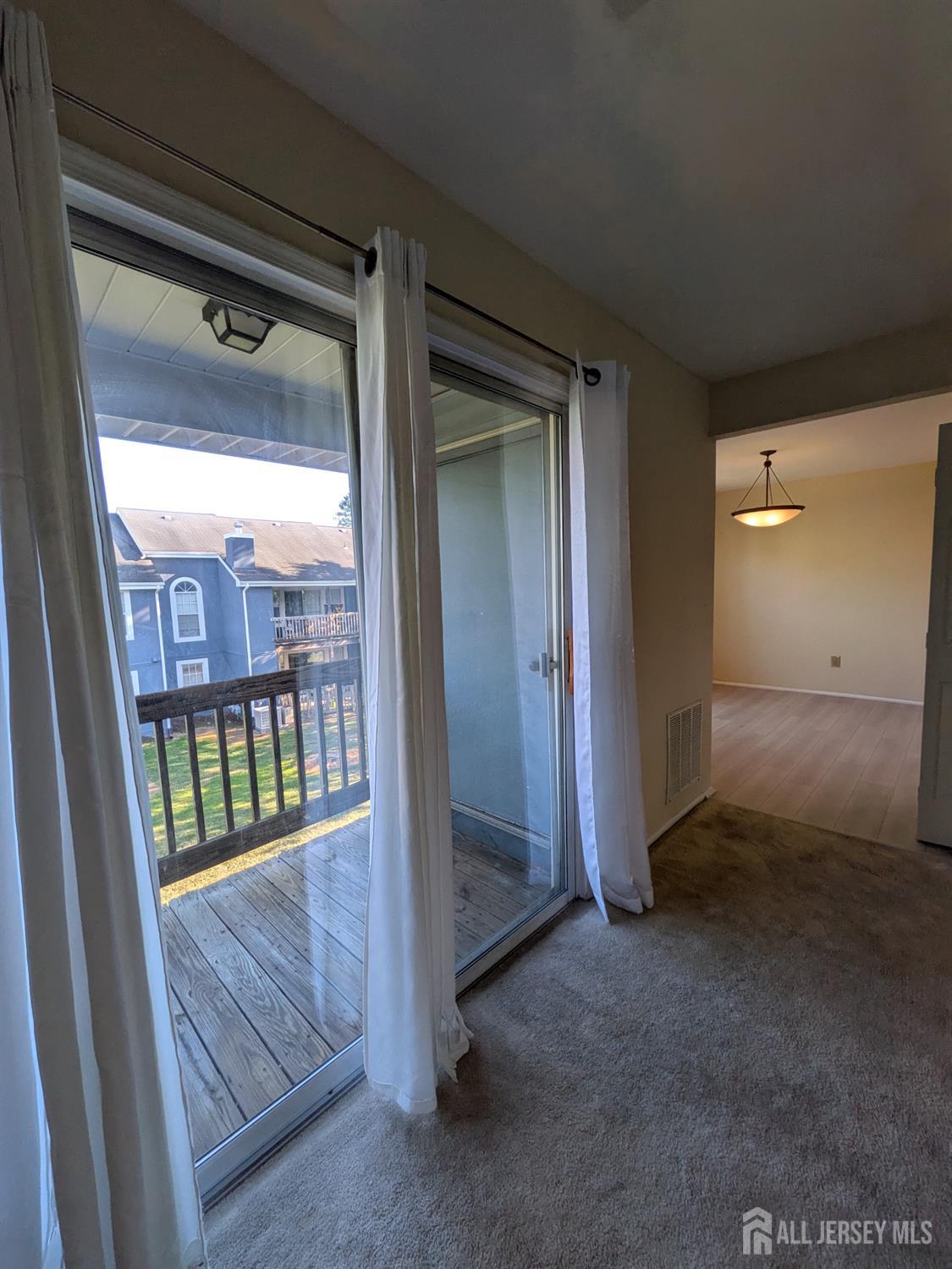 South Brunswick, New Jersey 08852, United States, 2 Bedrooms Bedrooms, ,2 BathroomsBathrooms,Residential,Active,205463