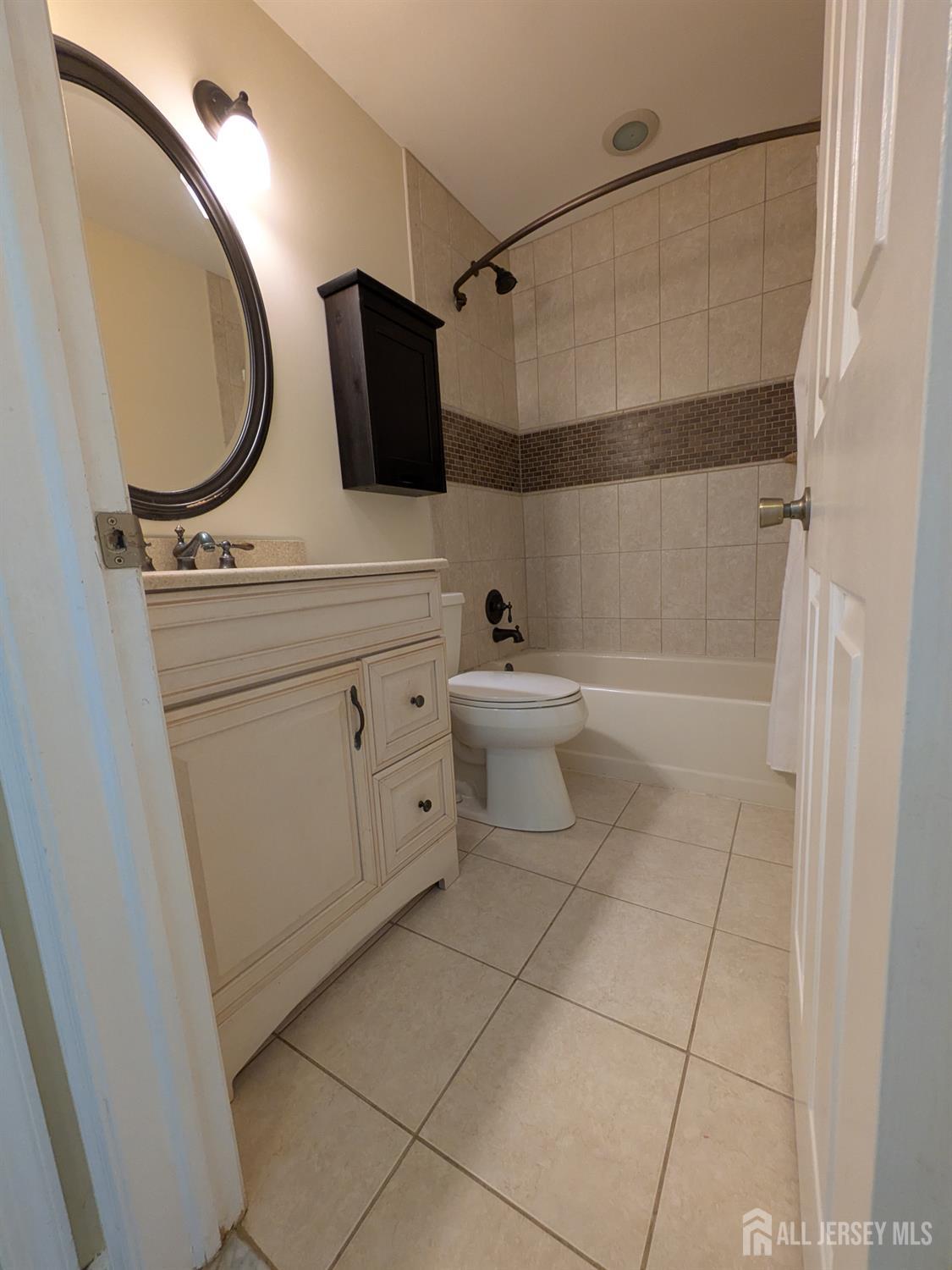 South Brunswick, New Jersey 08852, United States, 2 Bedrooms Bedrooms, ,2 BathroomsBathrooms,Residential,Active,205463