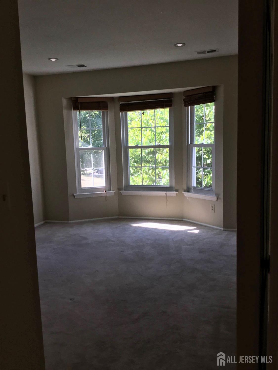South Brunswick, New Jersey 08852, United States, 2 Bedrooms Bedrooms, ,2 BathroomsBathrooms,Residential,Active,205463