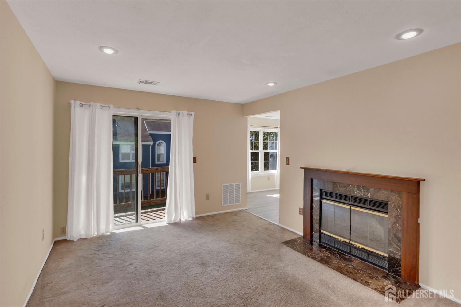 South Brunswick, New Jersey 08852, United States, 2 Bedrooms Bedrooms, ,2 BathroomsBathrooms,Residential,Active,205463