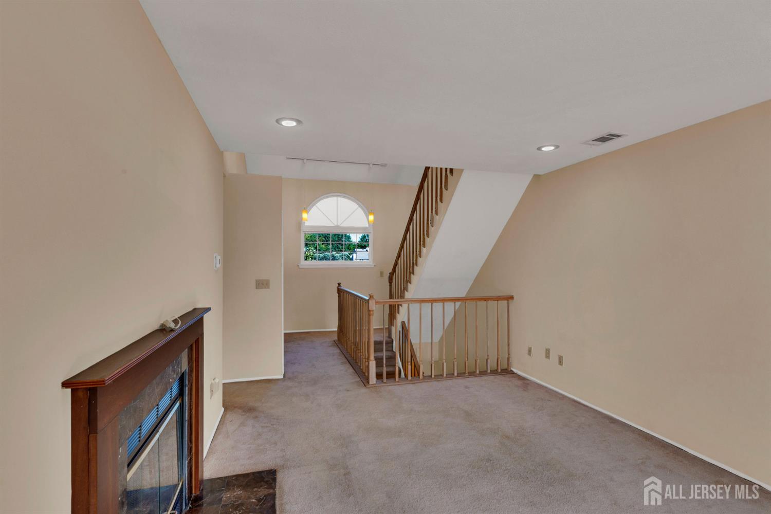 South Brunswick, New Jersey 08852, United States, 2 Bedrooms Bedrooms, ,2 BathroomsBathrooms,Residential,Active,205463