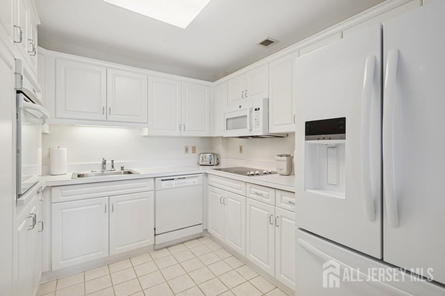 2335 Windrow Drive, Plainsboro, New Jersey image 11
