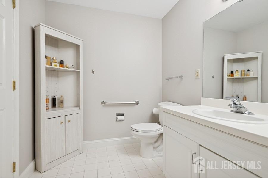 2335 Windrow Drive, Plainsboro, New Jersey image 21