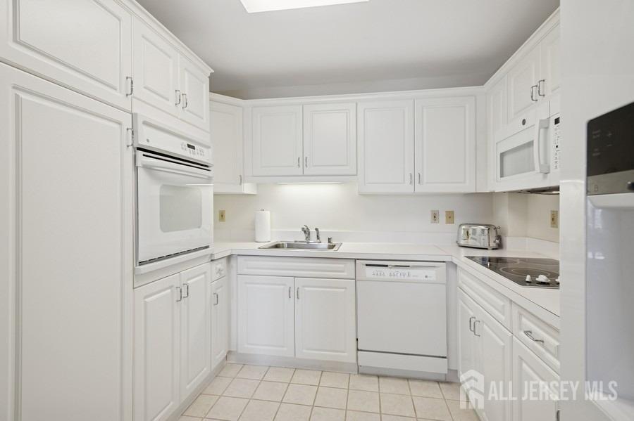 2335 Windrow Drive, Plainsboro, New Jersey image 12