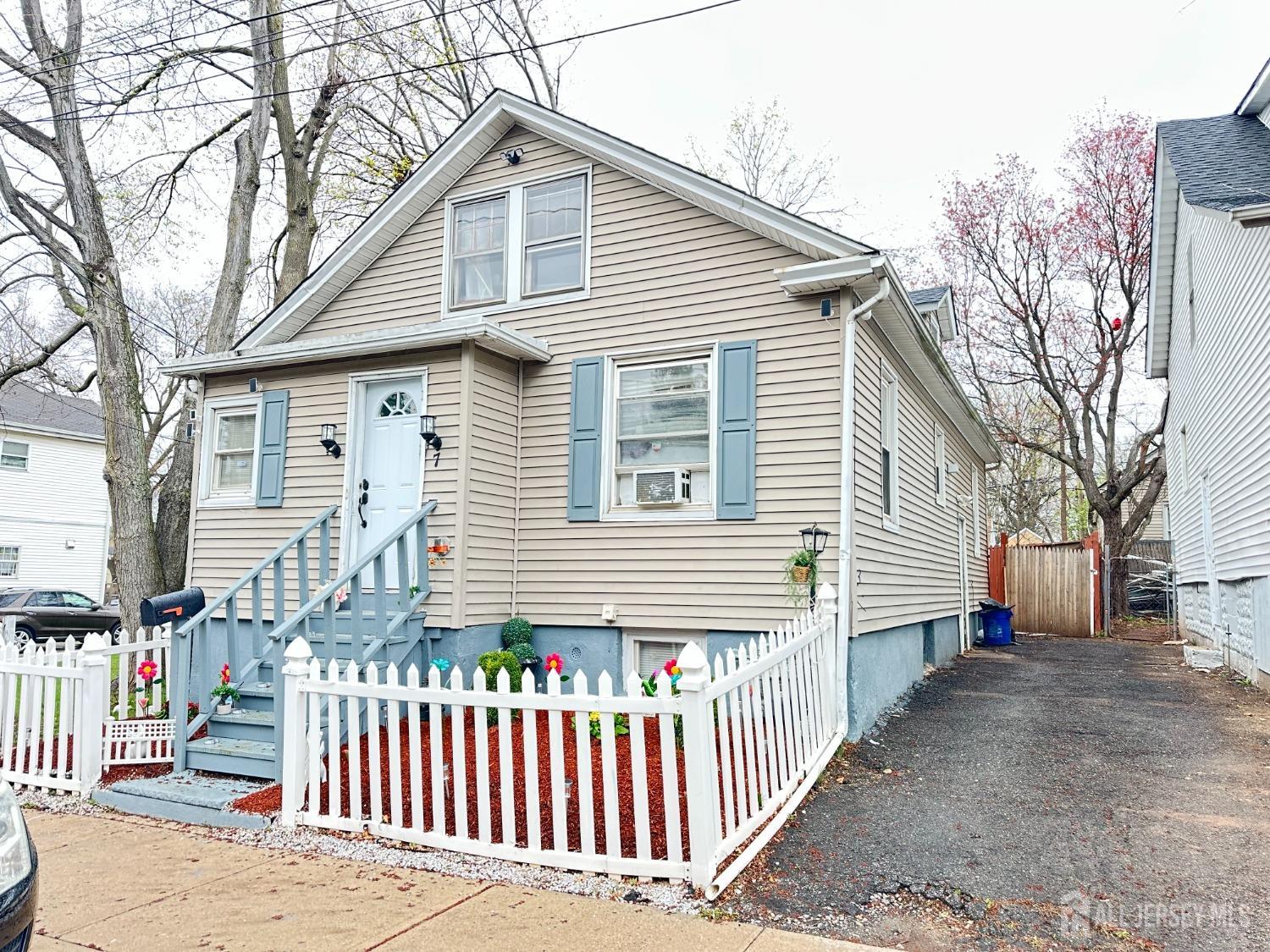 7 Hazelhurst Street, New Brunswick, New Jersey image 1