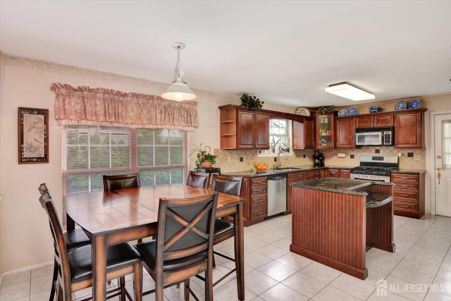 6 Thrush Court, Old Bridge, New Jersey image 13