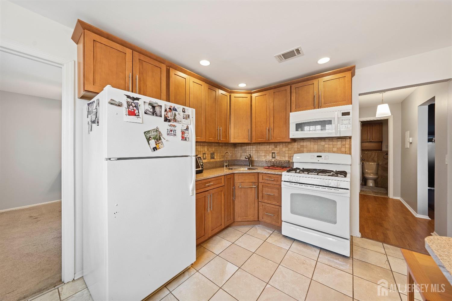 44 College Drive, Edison, New Jersey image 6